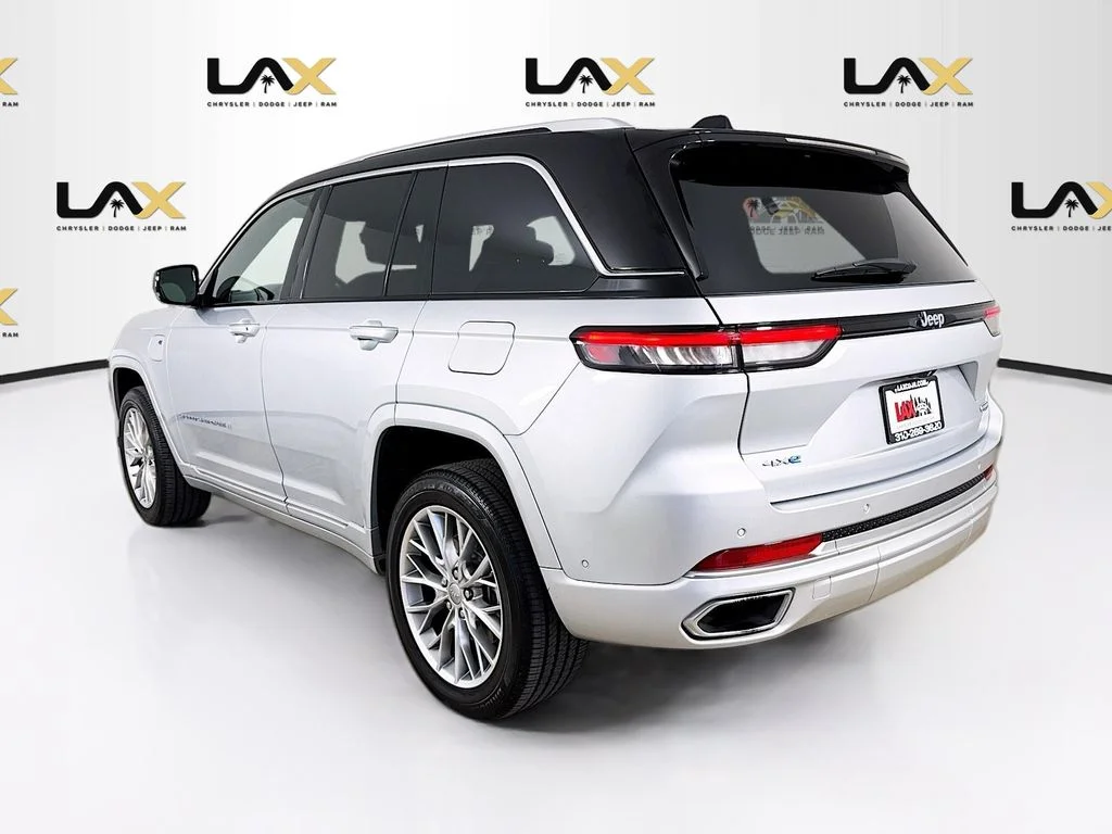 Used 2023 Silver Jeep Summit 4xe image 5