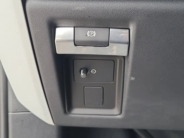 Used 2025 Black Land Rover S image 20