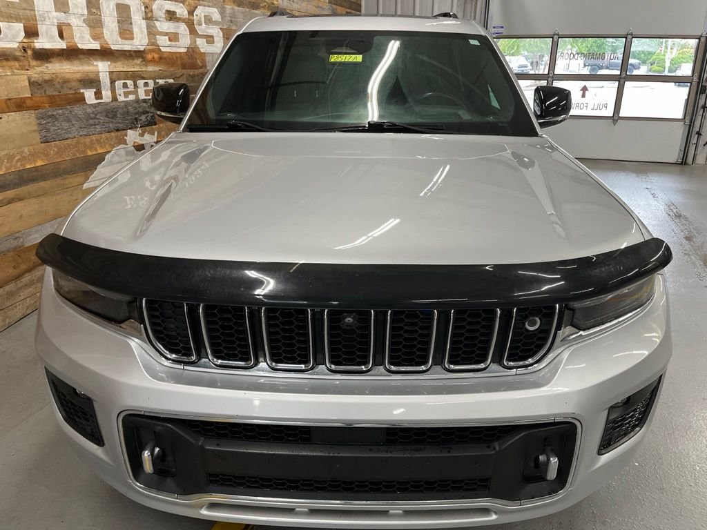 Used 2021 Silver Jeep Overland image 7