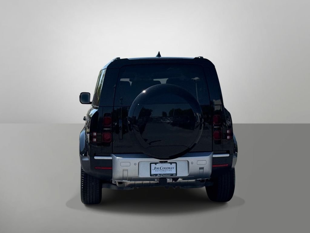 Used 2025 Black Land Rover S image 28