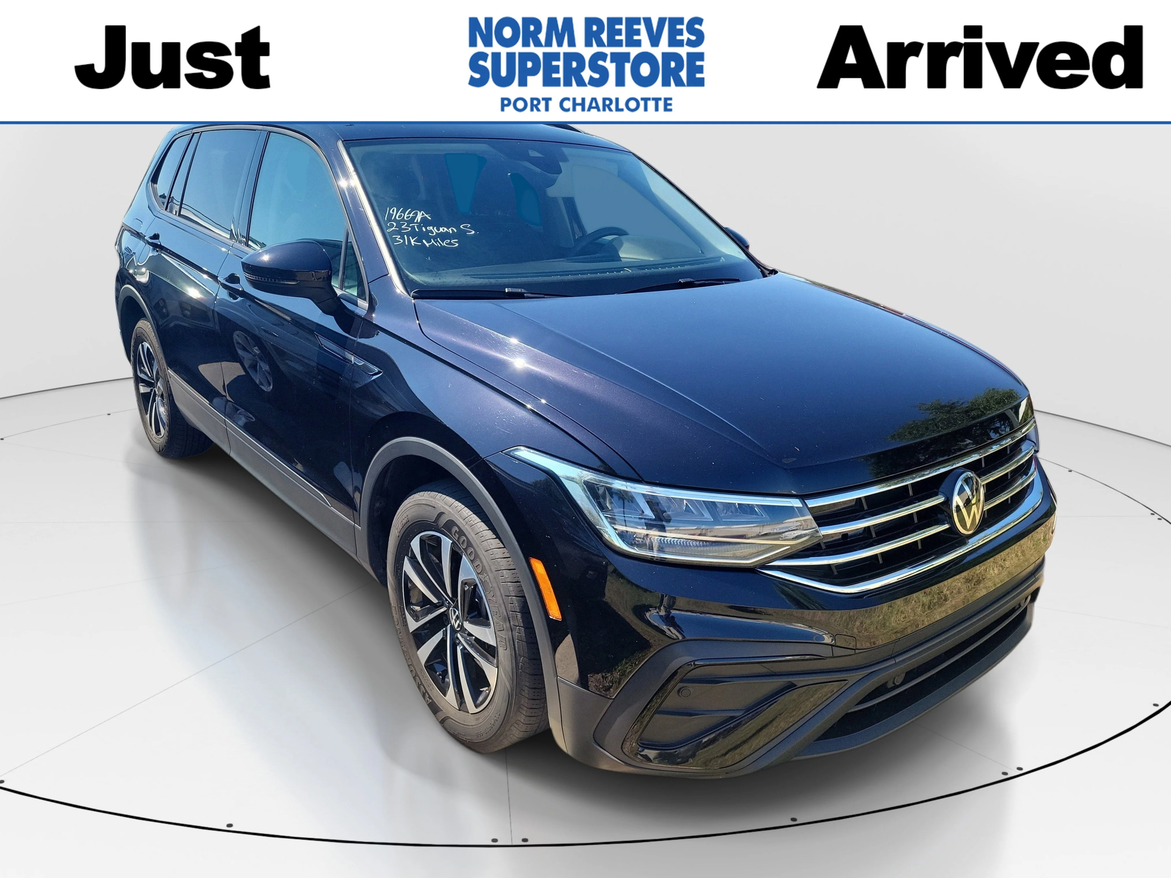 2023 Volkswagen Tiguan 2.0T S's photo