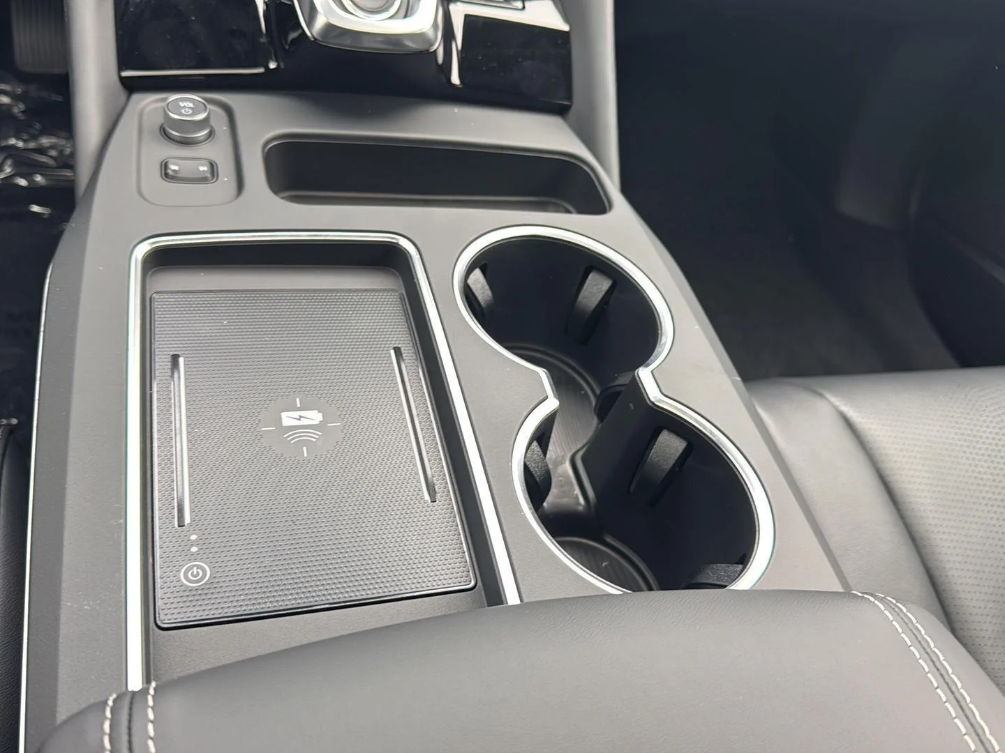 New 2026 Liquid Carbon Metallic Acura SH-AWD w/Tech image 34
