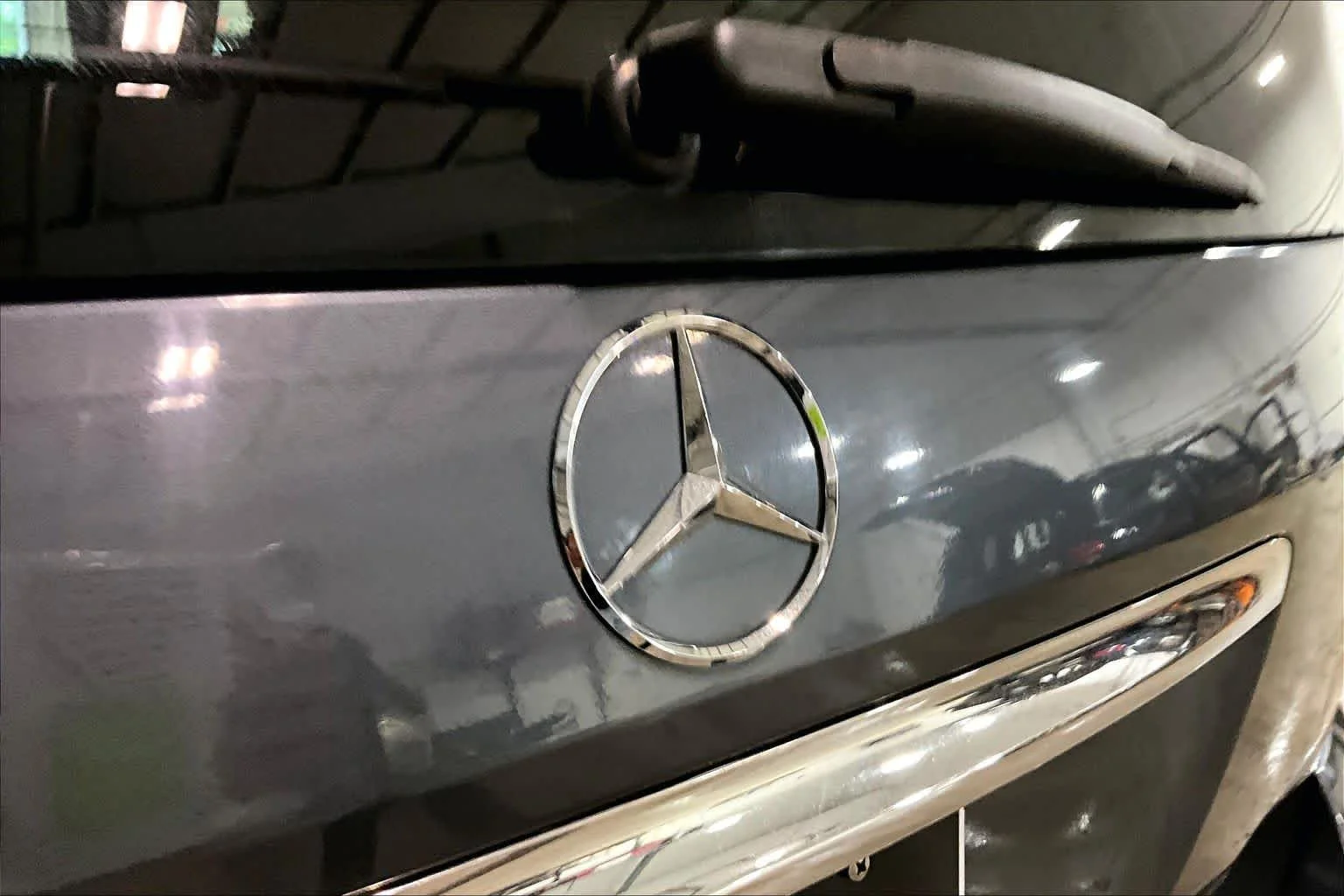 Used 2011 Black Mercedes-Benz GL 550 image 29