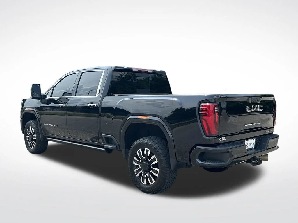Used 2024 Black GMC Denali Ultimate image 5