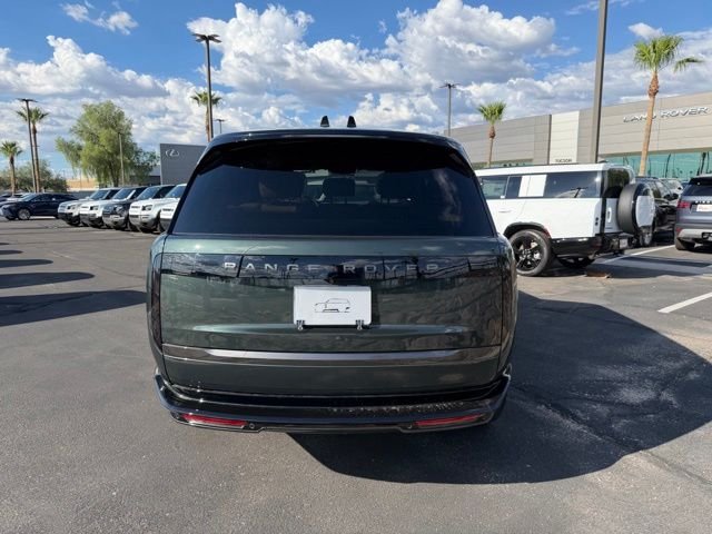 New 2026 Belgravia Green Land Rover SE image 7