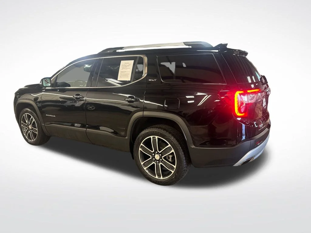 Used 2023 Black GMC SLT image 3