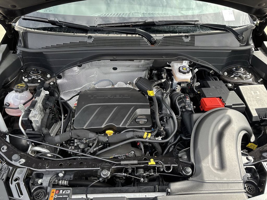 New 2026 Mosaic Black Metallic Chevrolet LT image 30