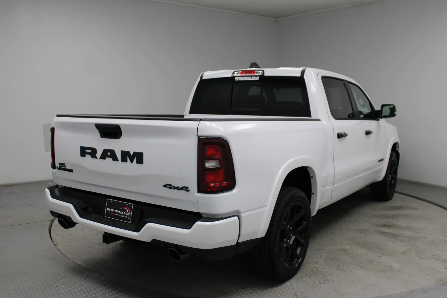 New 2026 Bright White Clear-Coat Exterior Paint RAM Laramie 4x4 Crew Cab image 27