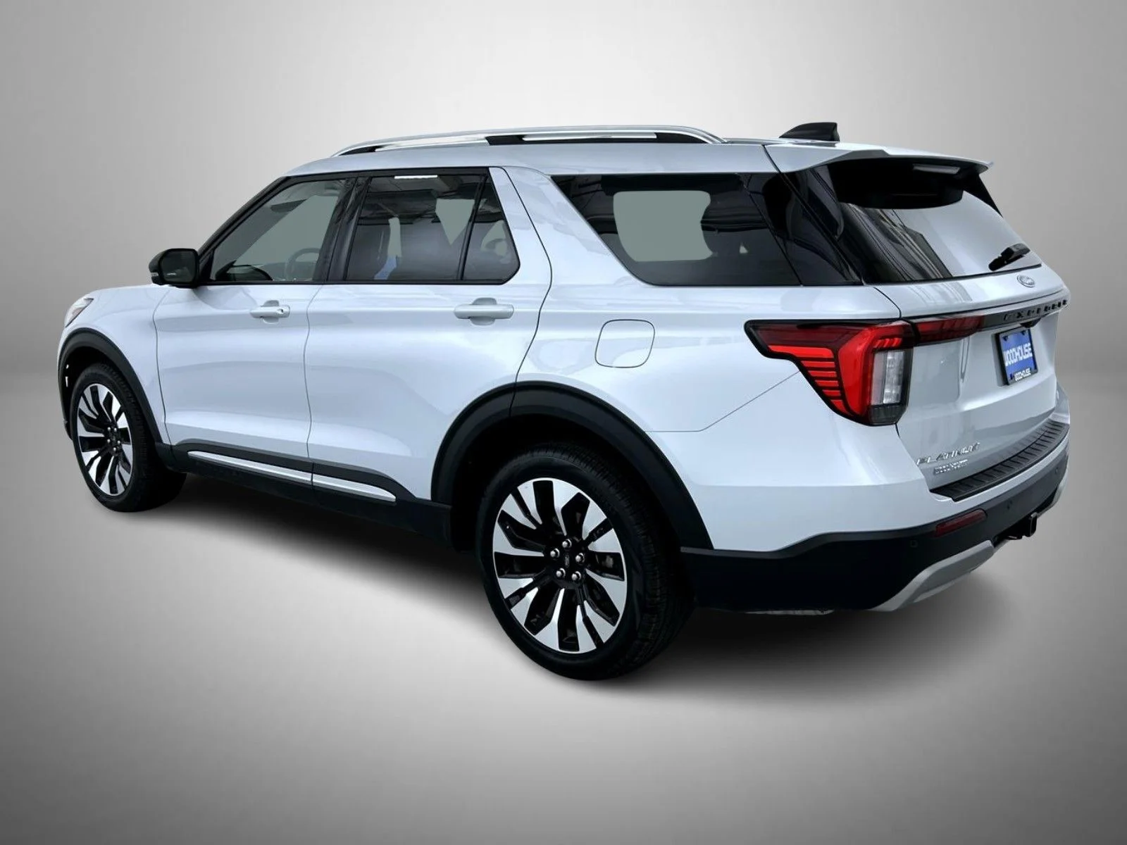 Used 2025 White Ford Platinum image 7