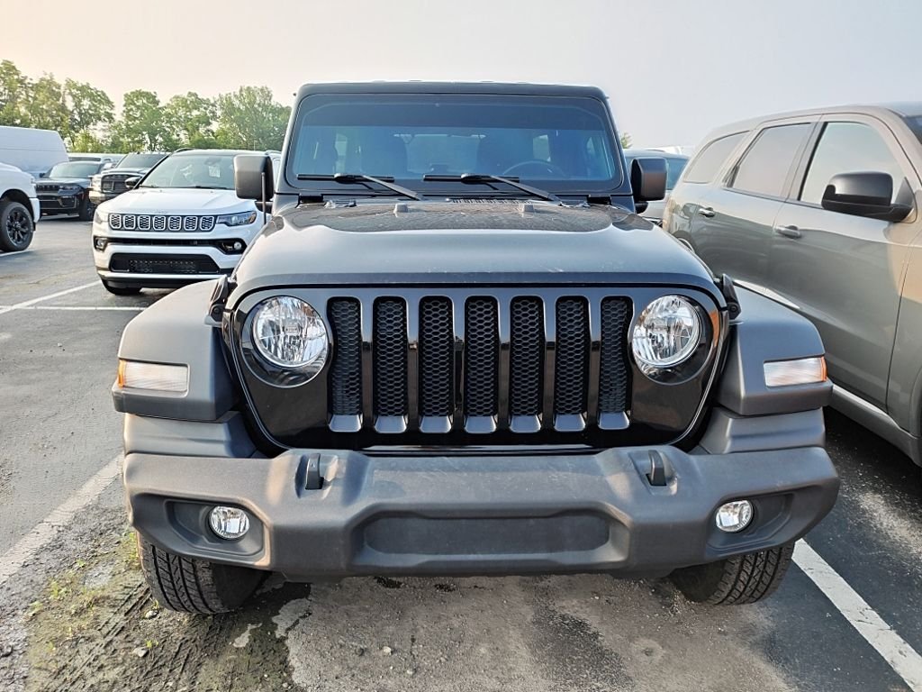 Used 2018 Black Jeep Unlimited Sport S image 11