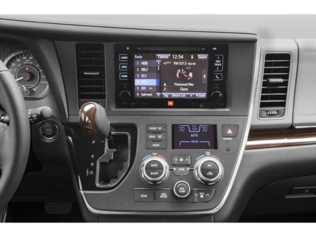 Used 2015  Toyota  image 10