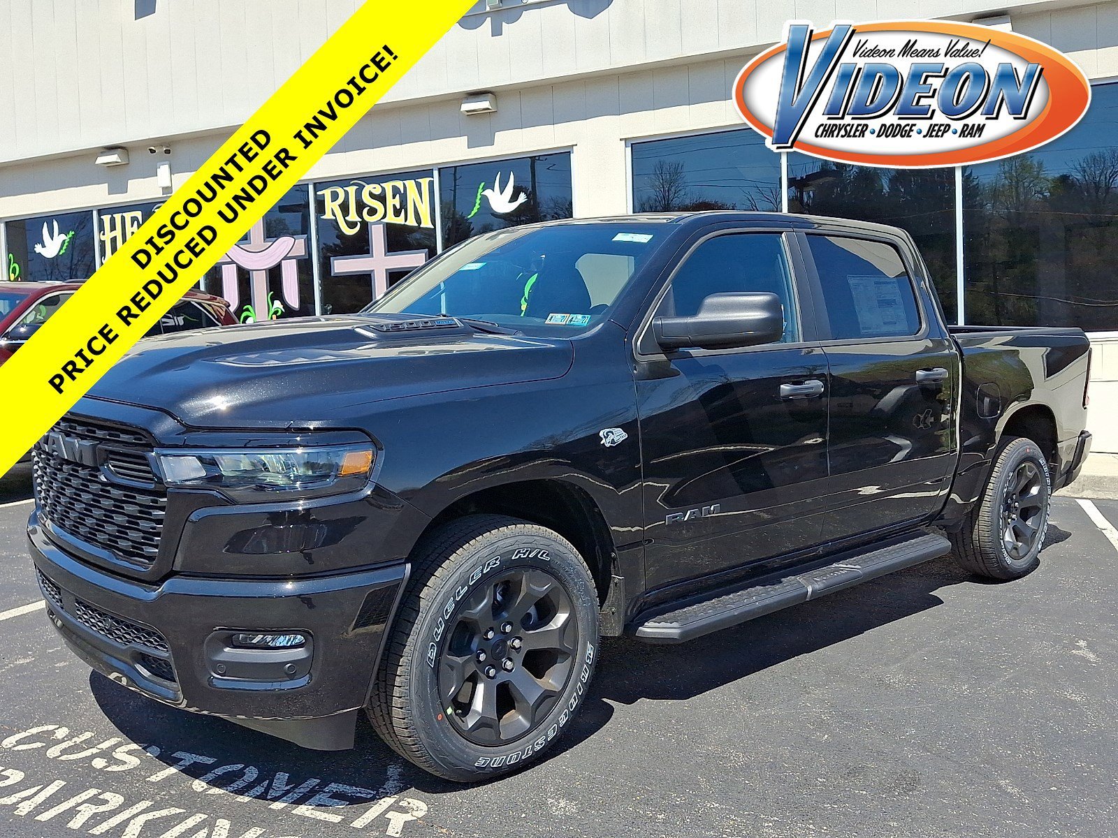 2026 RAM 1500 Express 4x4 Crew Cab 5'7's photo