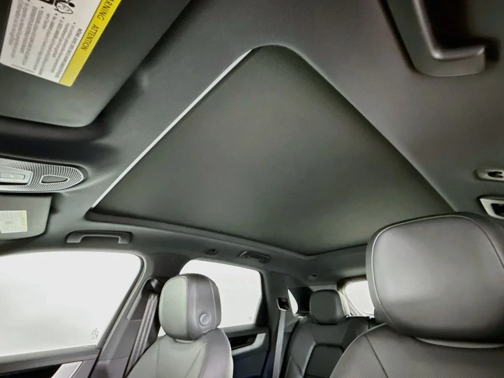 Certified Used 2025  Porsche  image 21
