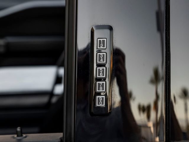 Used 2022 Space White Metallic Ford XLT image 15