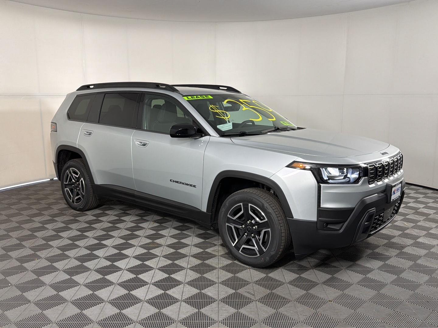 New 2026 Silver Zynith Clear-Coat Exterior Paint Jeep Laredo image 2