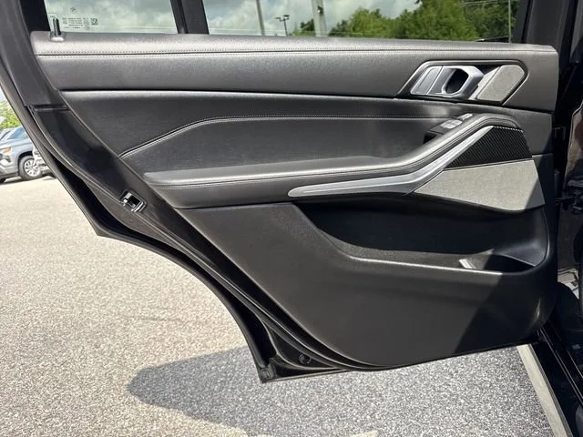 Used 2025 Black Sapphire Me BMW M60i image 51