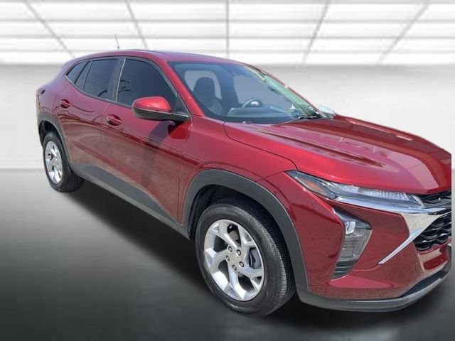 2025 Chevrolet Trax LS's photo