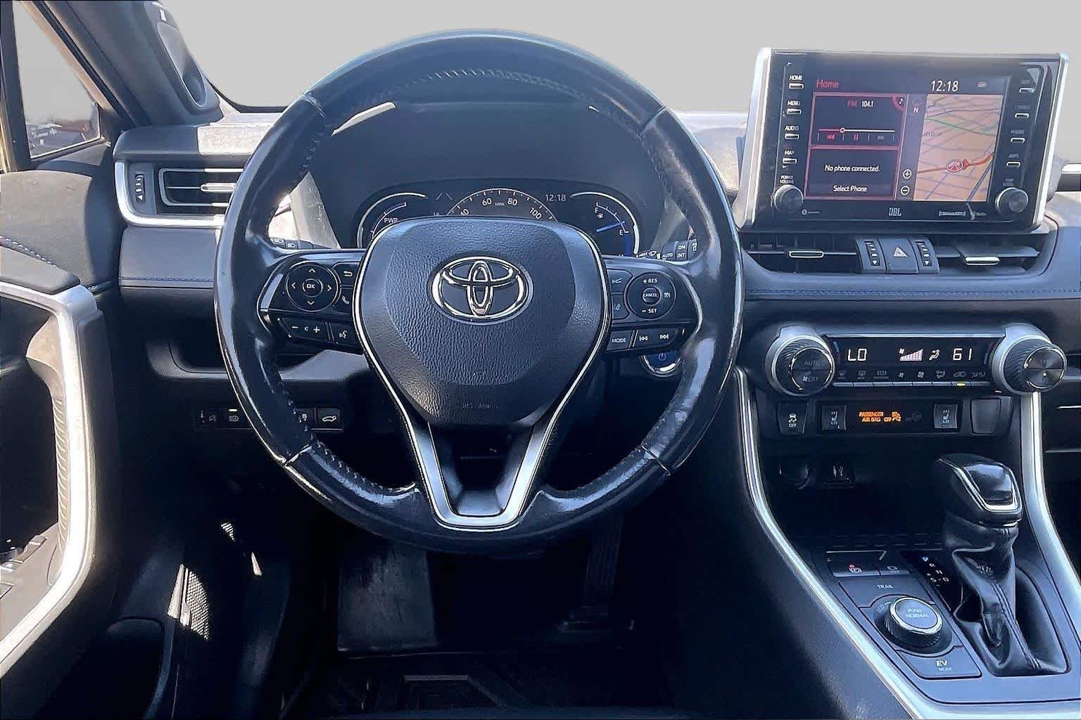 Used 2019 Blizzard Pearl w/Black Roof Toyota Hybrid XSE image 6