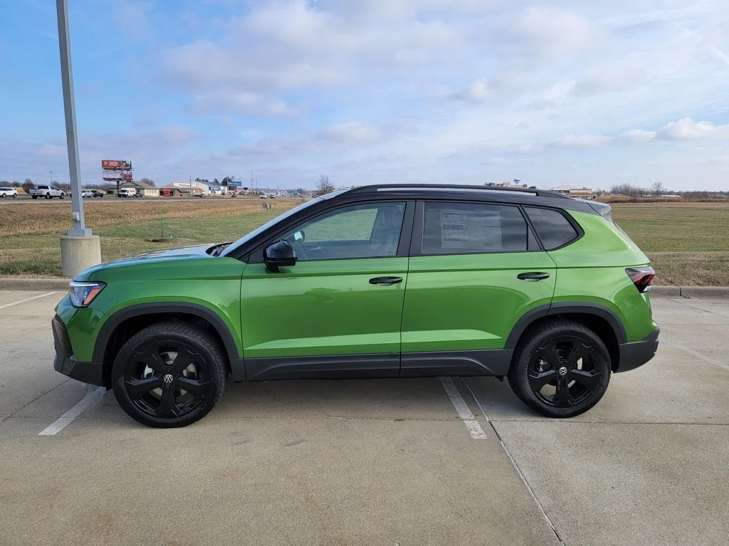2026 Volkswagen Taos SE Black - Photo 22