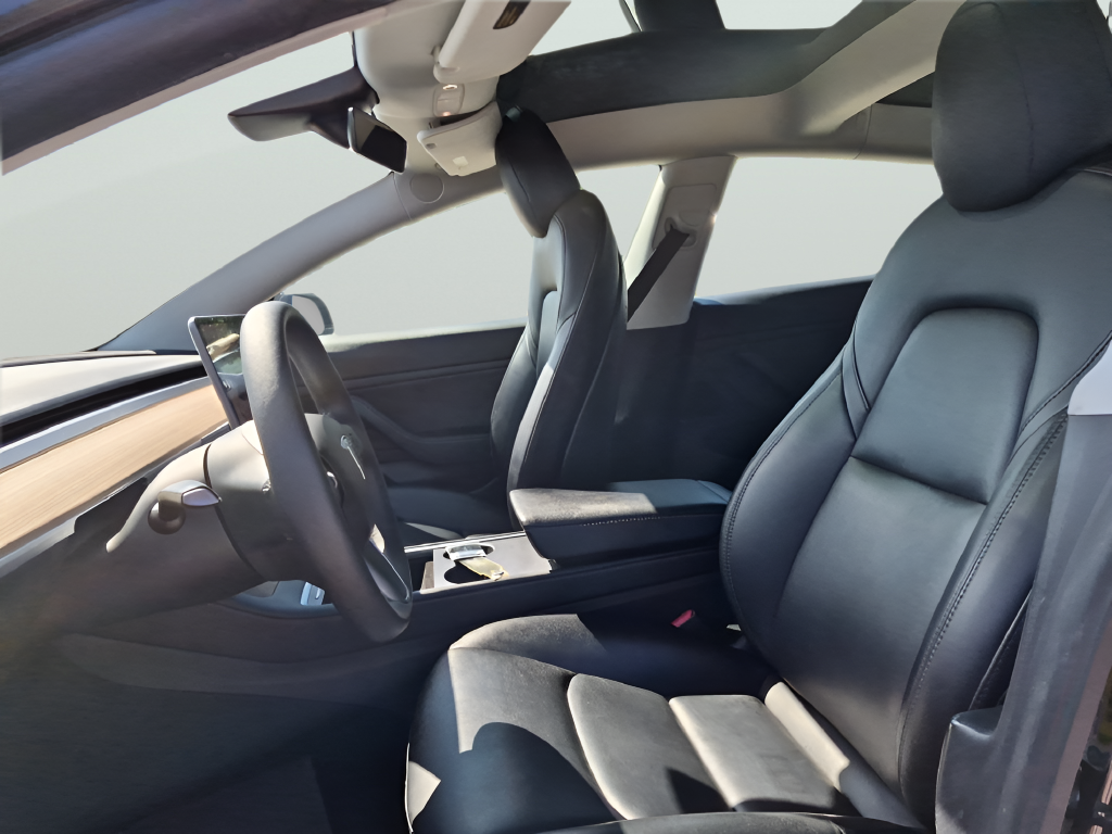 Used 2021 Black Tesla Long Range image 16
