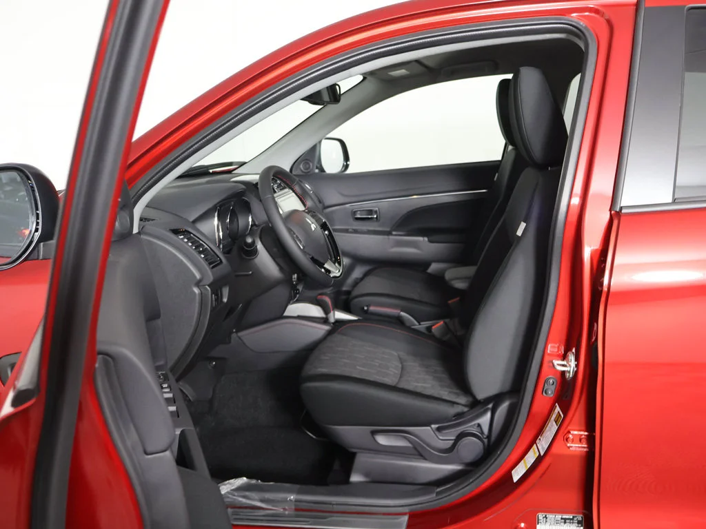 New 2027 Red Mitsubishi 2.0 LE 2WD image 25