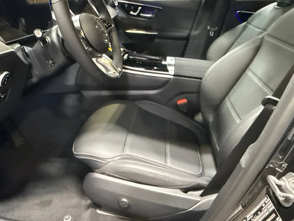 New 2027 Graphite Grey Metallic Mercedes-Benz GLC 300 image 11