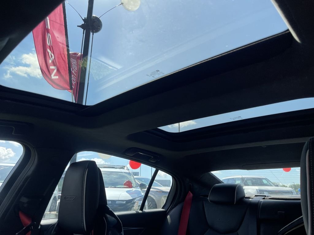 Used 2024 White Cadillac V-Series image 26