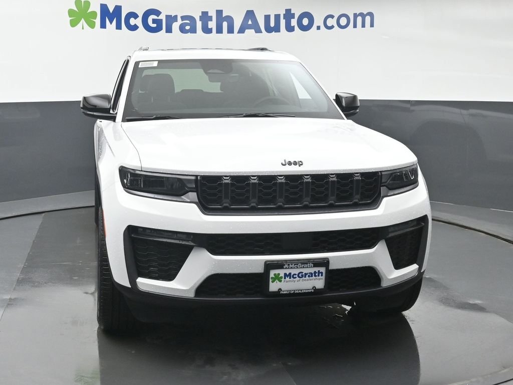 New 2026 Bright White Clear-Coat Exterior Paint Jeep Limited image 5