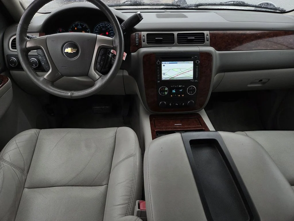 Used 2014 White Chevrolet LTZ image 8