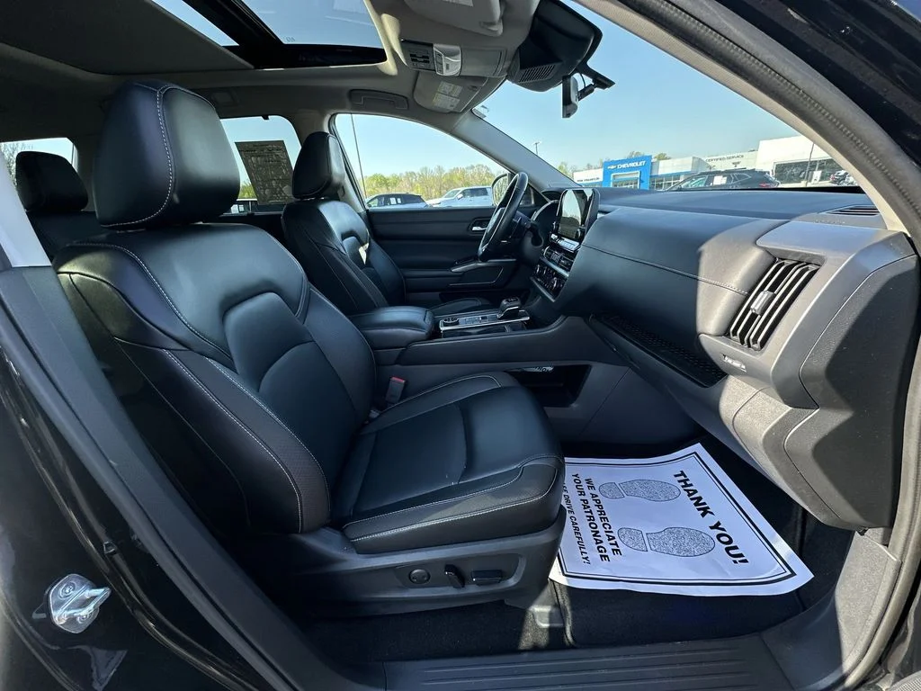 Used 2023 Black Nissan SL image 26