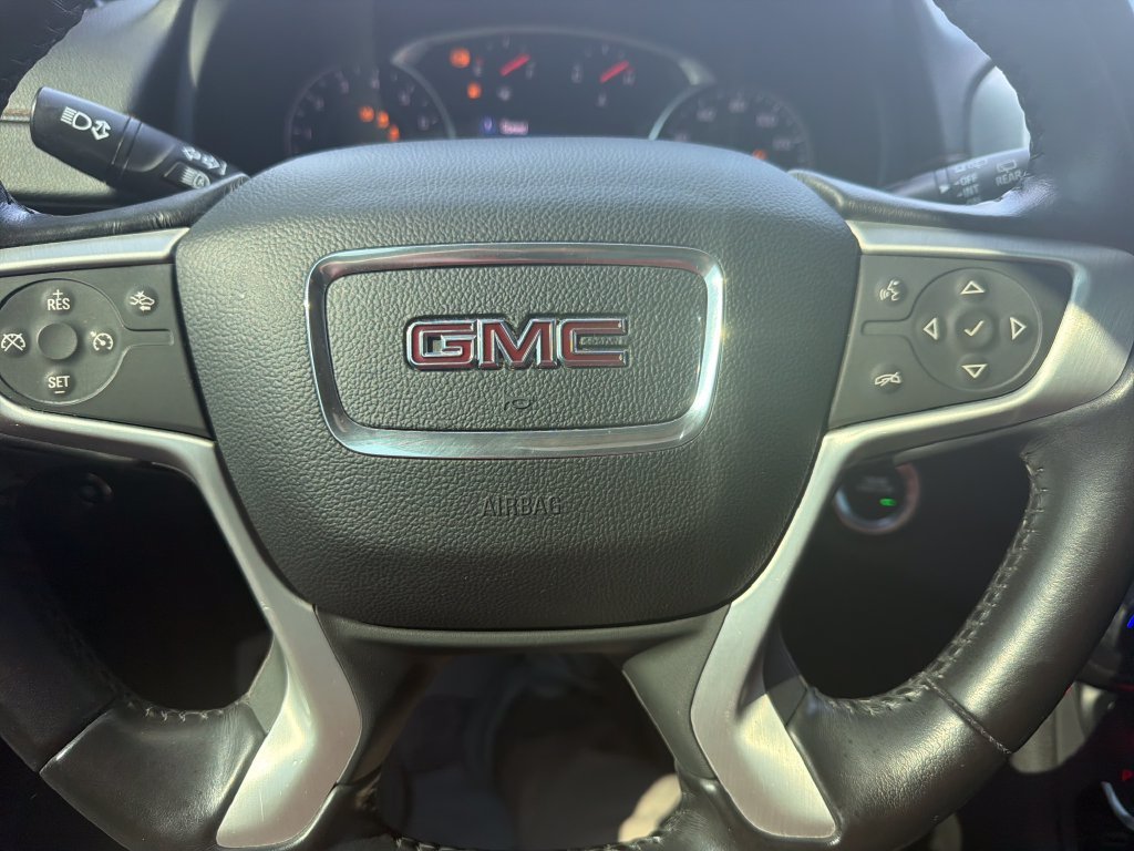 Used 2021 Silver GMC SLE image 17