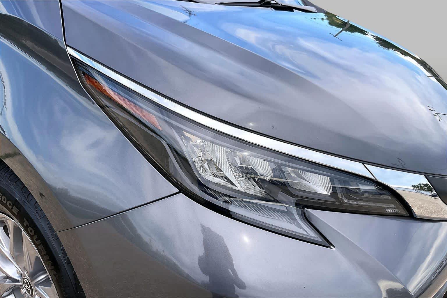 Used 2025 MAGNETIC GRAY METALLIC Toyota XLE Autono-MaaS image 26