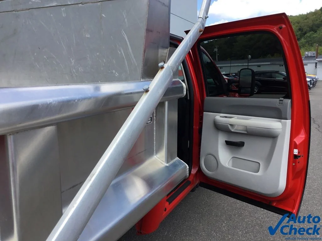 Used 2013 Red Chevrolet Work Truck image 37
