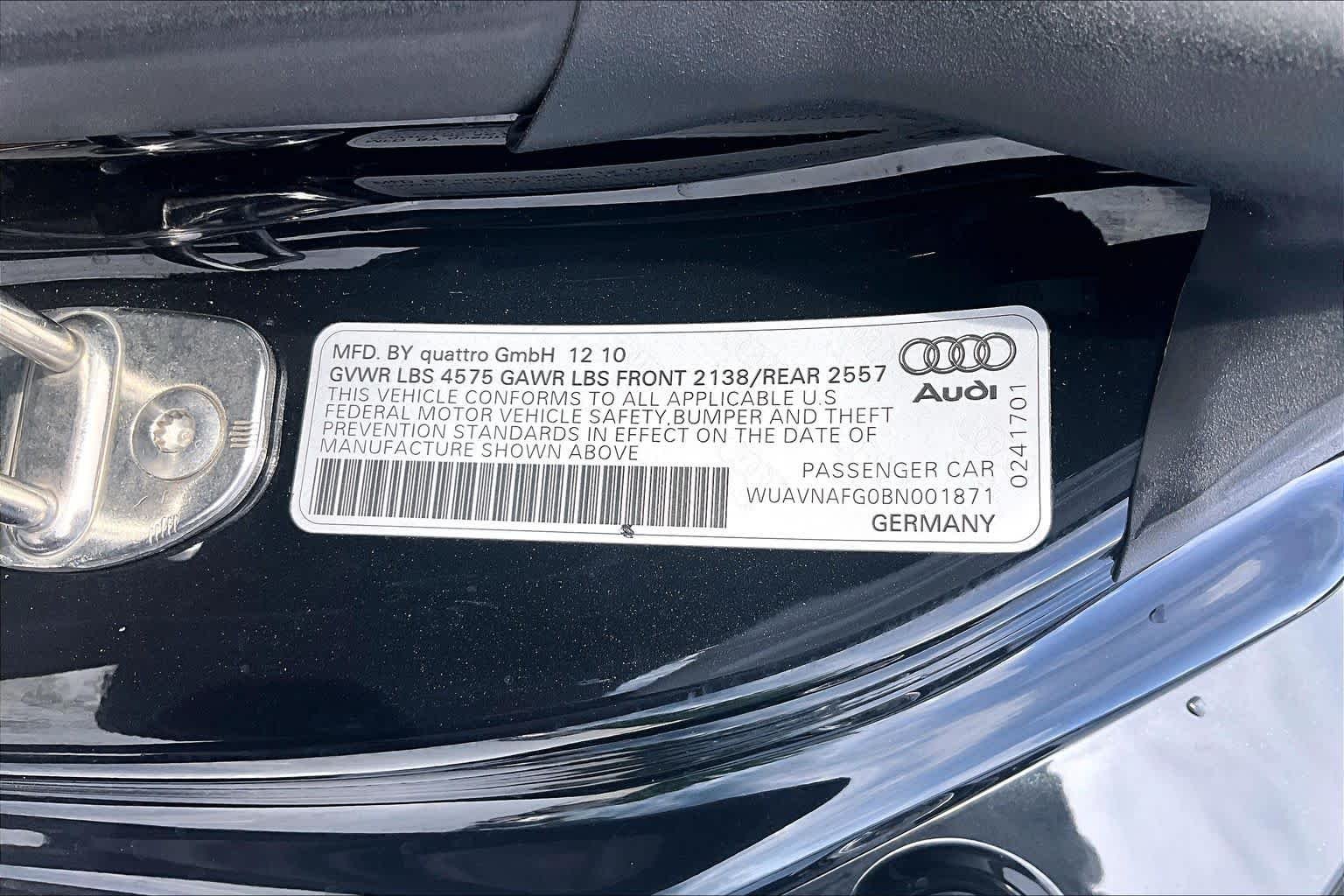 Used 2011 Phantom Black Pearl Audi 5.2L image 28