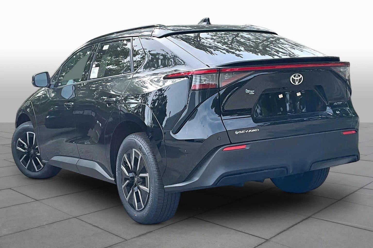 2026 Toyota bZ XLE - Photo 12