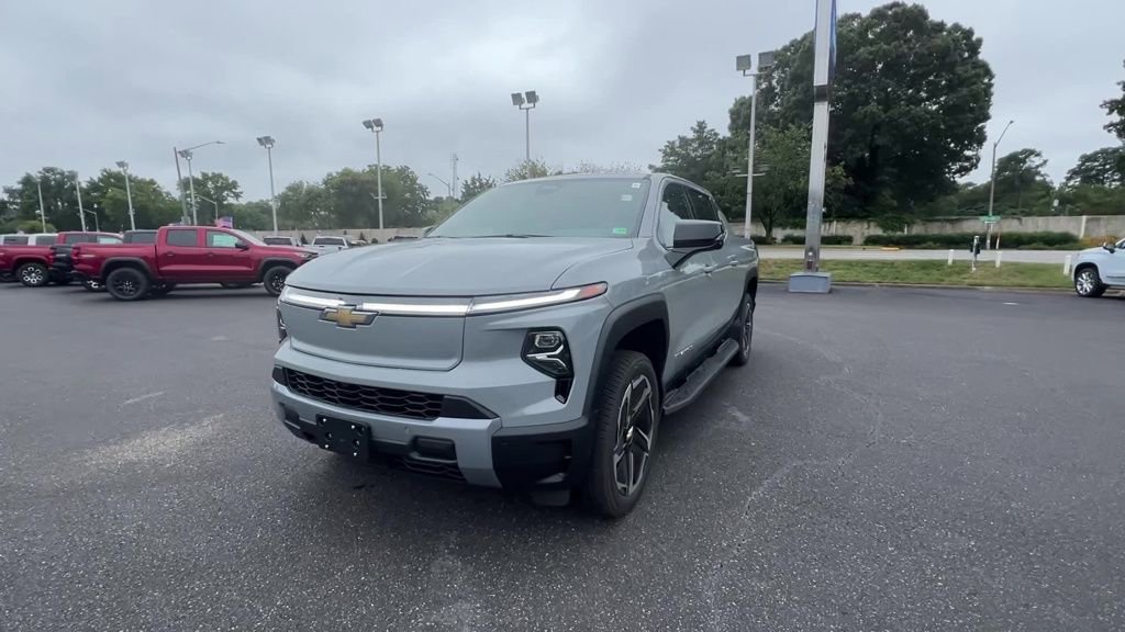 2026 Chevrolet Silverado EV LT - Photo 6