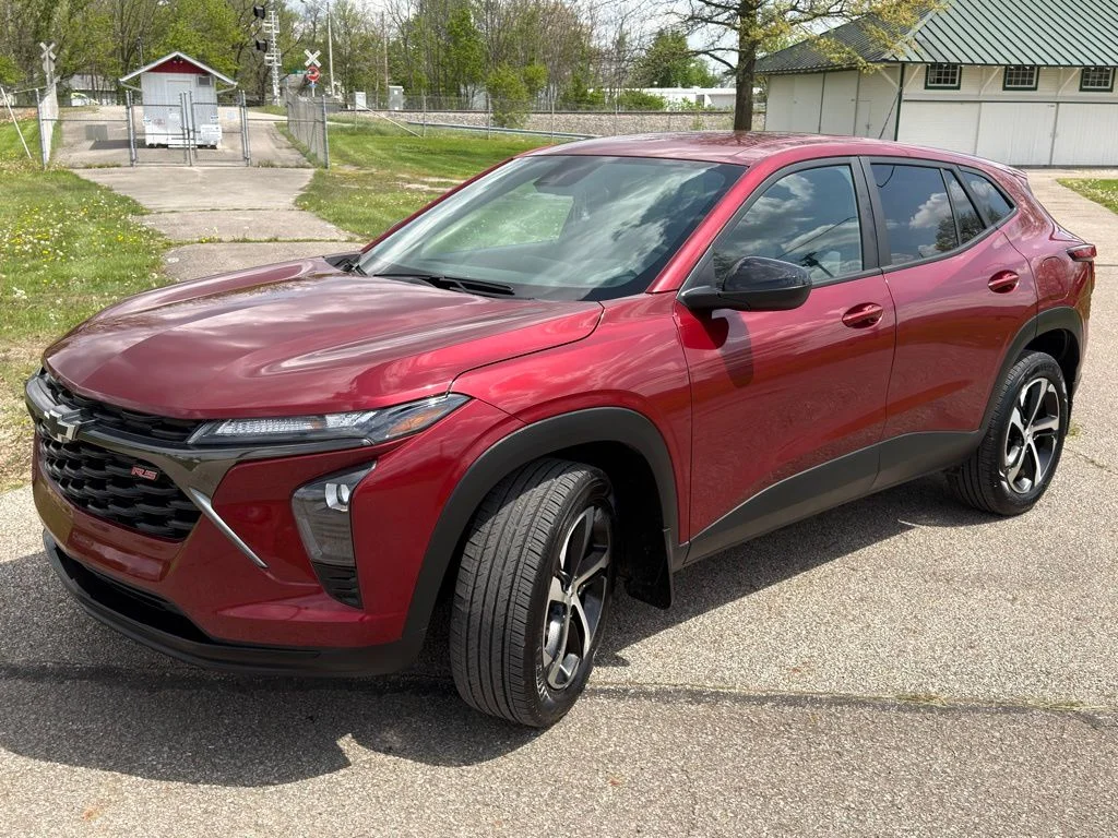 Used 2024 Red Chevrolet 1RS image 7