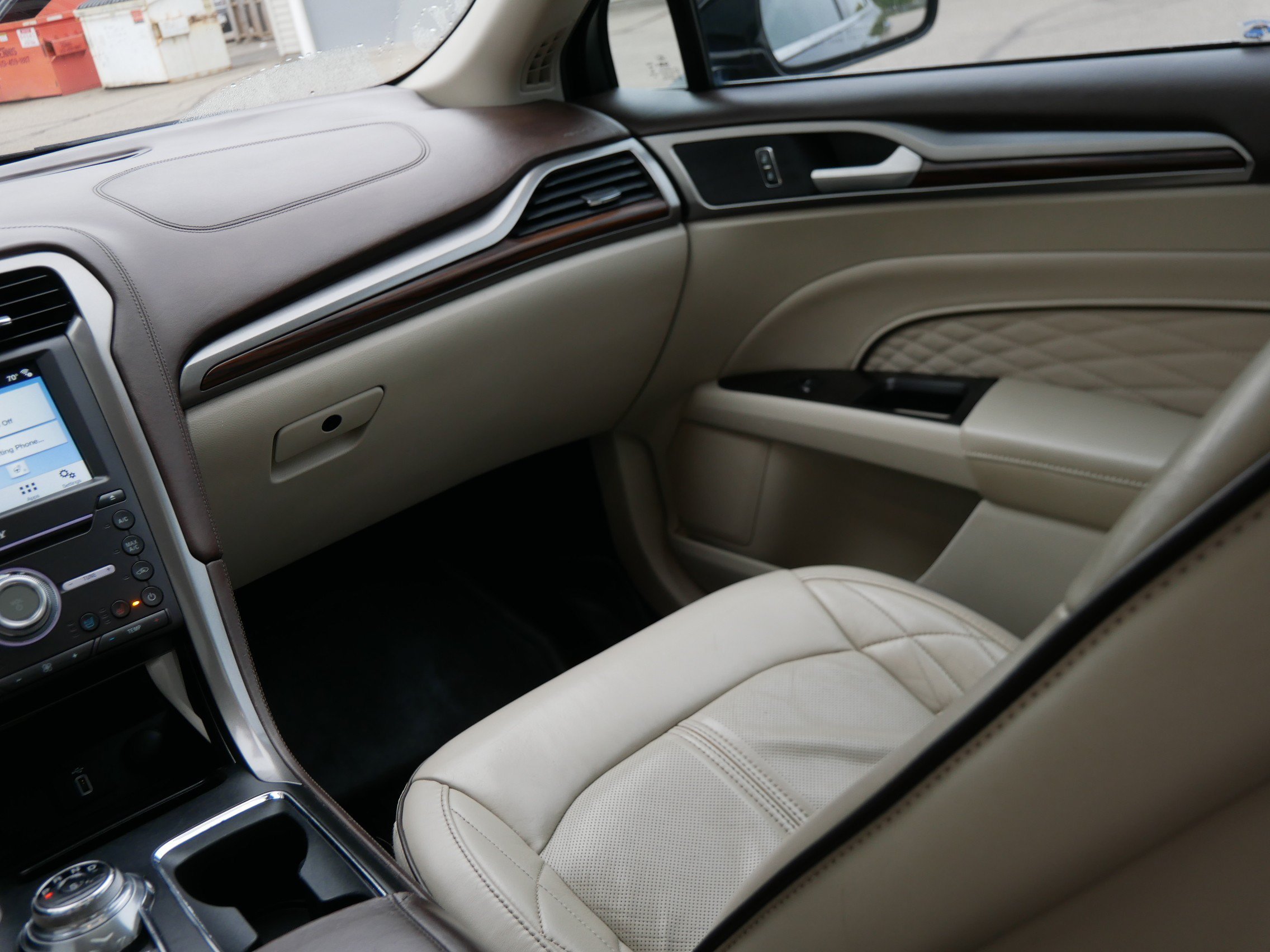 Used 2017 Black Ford Platinum image 17