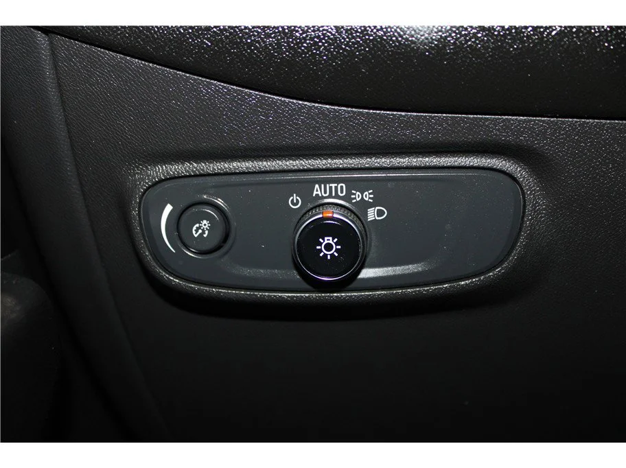Used 2021 Silver Ice Metallic Chevrolet LS image 27