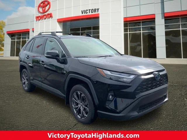 Used 2023 Black Toyota XLE Premium image 1