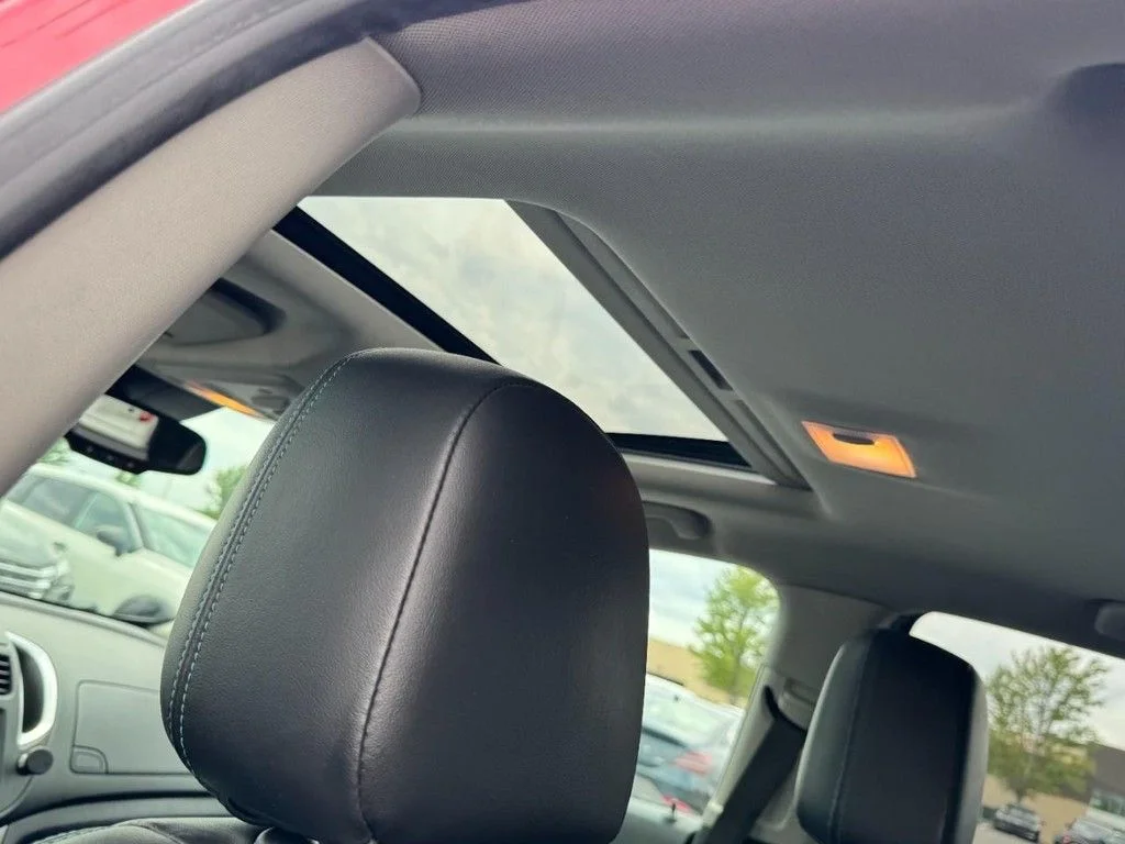 Used 2015 Red Chevrolet LTZ image 11
