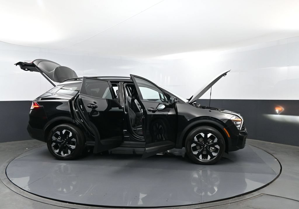 Used 2024 Ebony Black Kia X-Line image 31