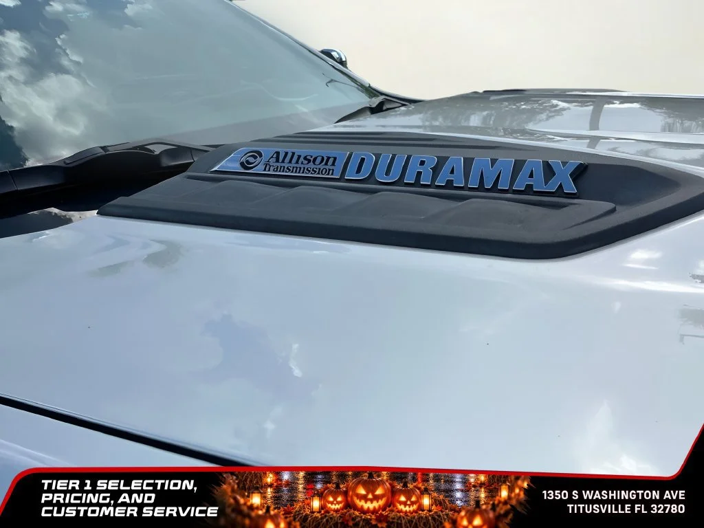 Used 2020 SILVER ICE METALLIC Chevrolet High Country image 32