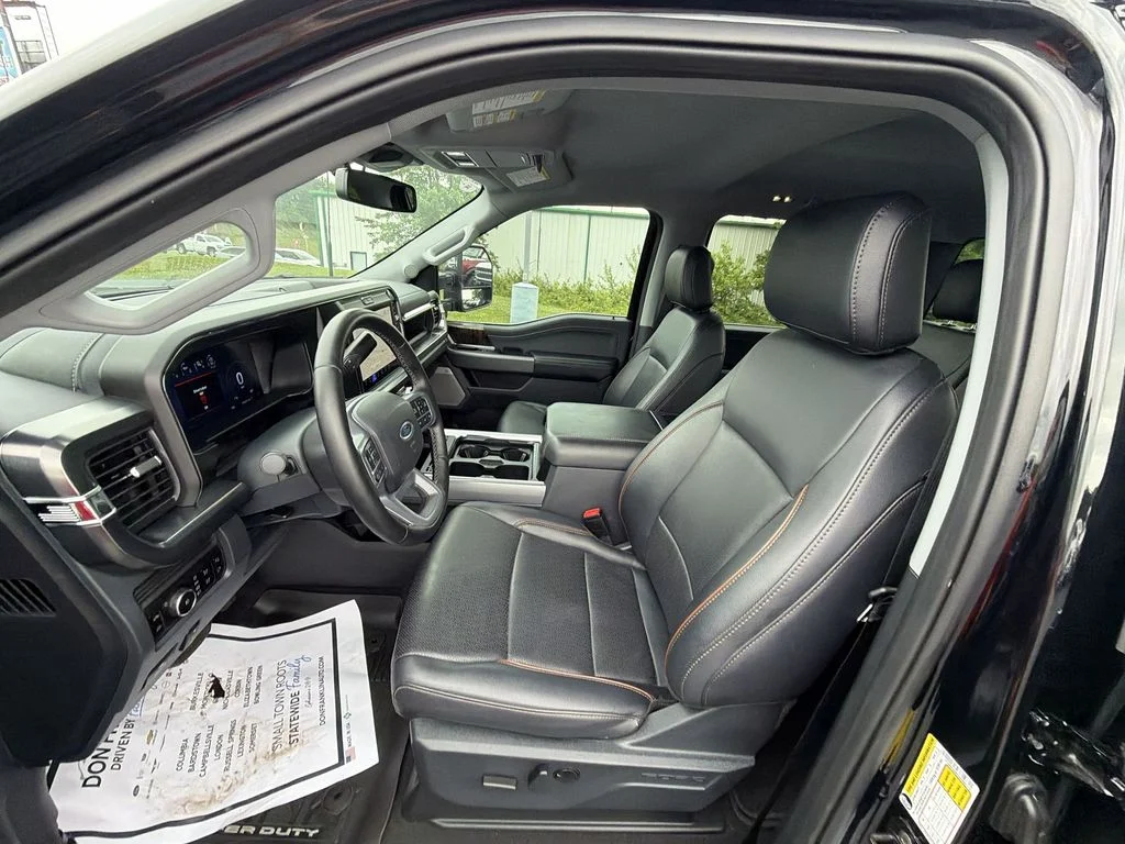 Used 2025 Black Ford Lariat image 10