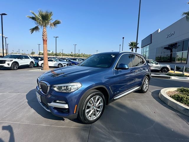Used 2018 Blue BMW xDrive30i image 3