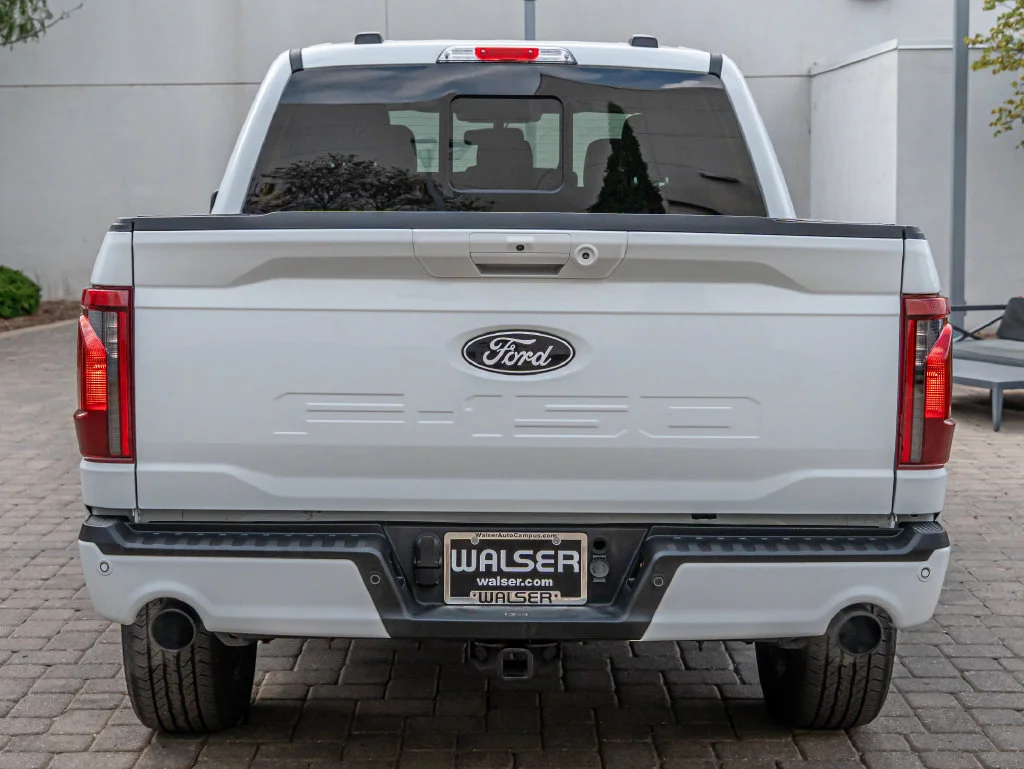 Used 2024 Oxford White Ford XLT image 7