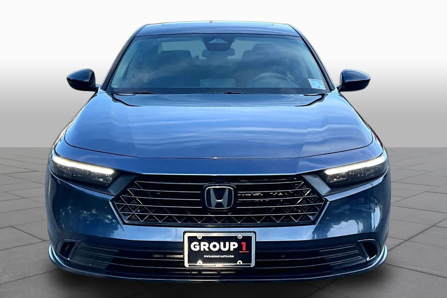 Used 2023 Canyon River Blue Metallic Honda EX image 4
