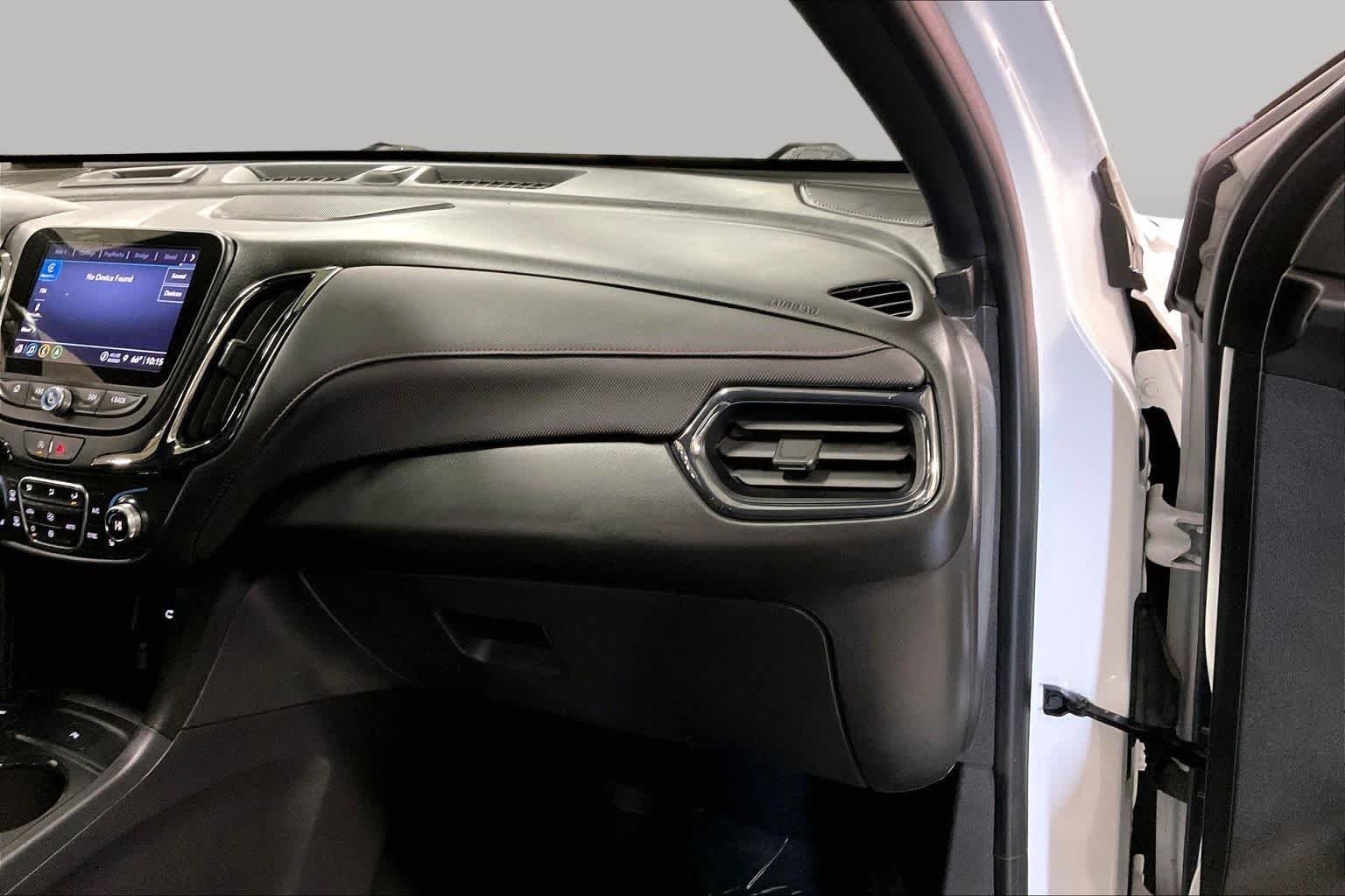 Used 2022 Summit White Chevrolet RS image 18