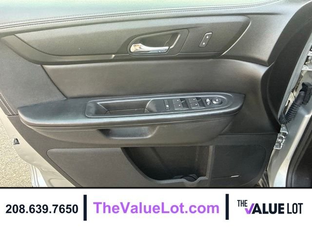 Used 2014 Silver Chevrolet 2LT image 22