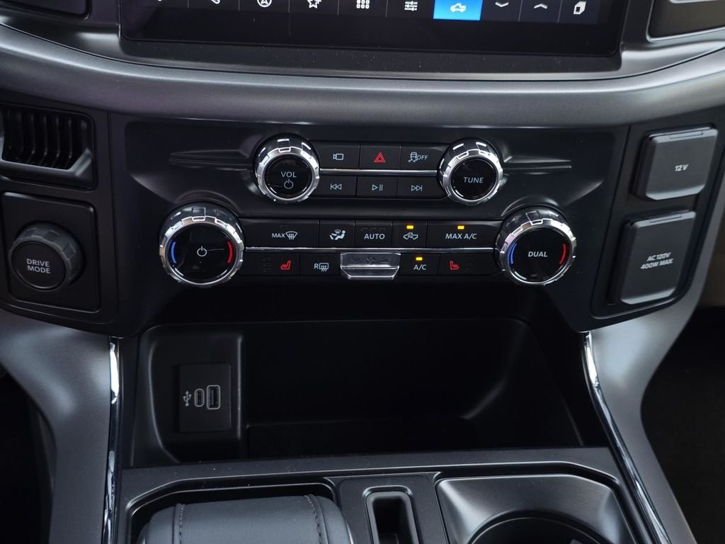 New 2026 Carbonized Gray Metallic Ford XLT image 22